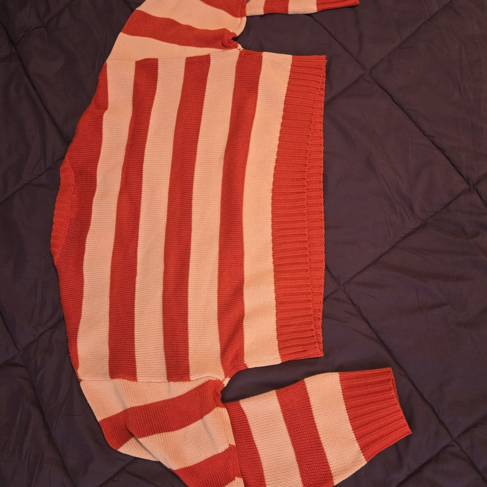 Rue21 Vibrant Red and Pink Knit Top - Picture 2 of 3